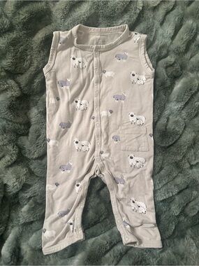 Kyte Baby sheep/goat/alpaca romper